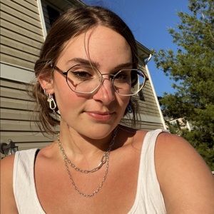 Meet your Posher, Bethanie